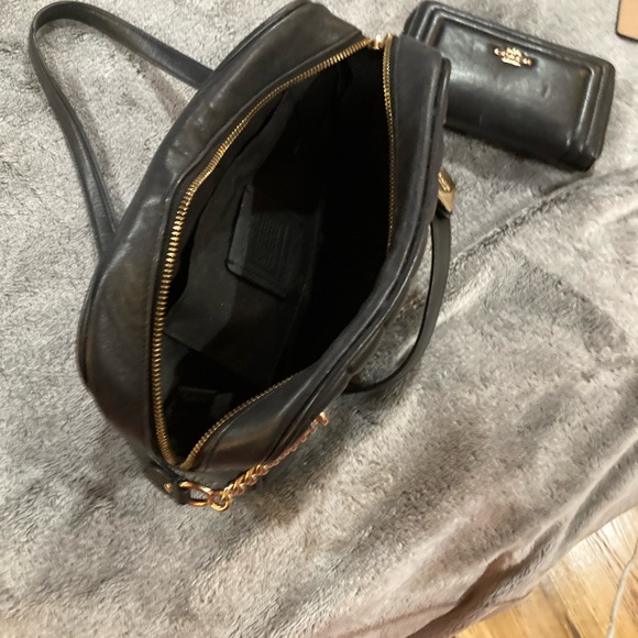 Coach pillow soft quilted leather bag and wallet set - Picture 8 of 9